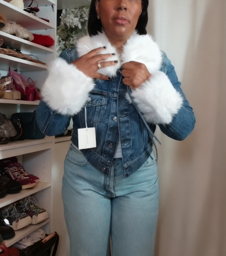Loose Denim Jacket With Detachable Fur Collar