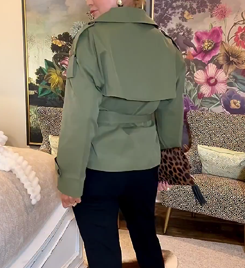 Short Double-breasted Fashionable Jacket With Belt
