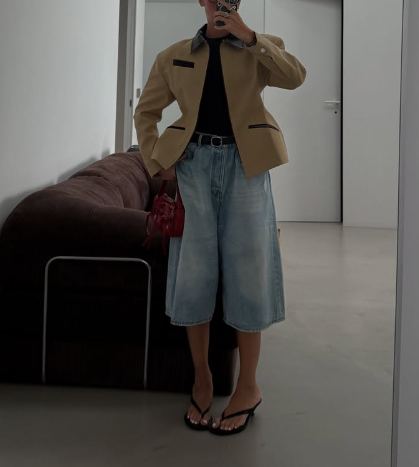 Contrast Collar Denim Cinched Barn Jacket