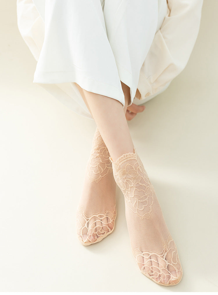 Rose-colored Cotton Lace-trimmed Short Socks