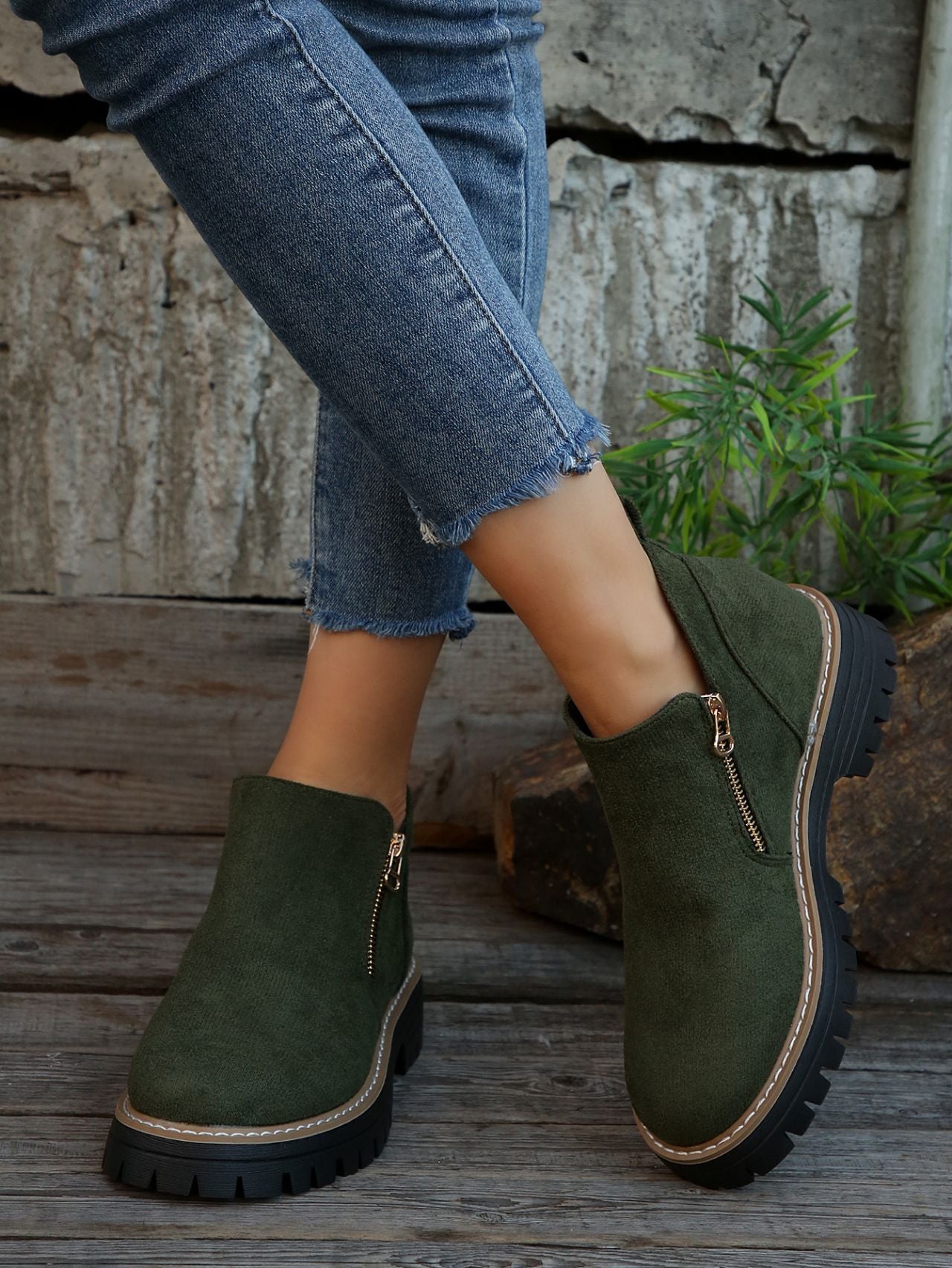 Durable Chunky Sole Zipper Design Ankle Boot