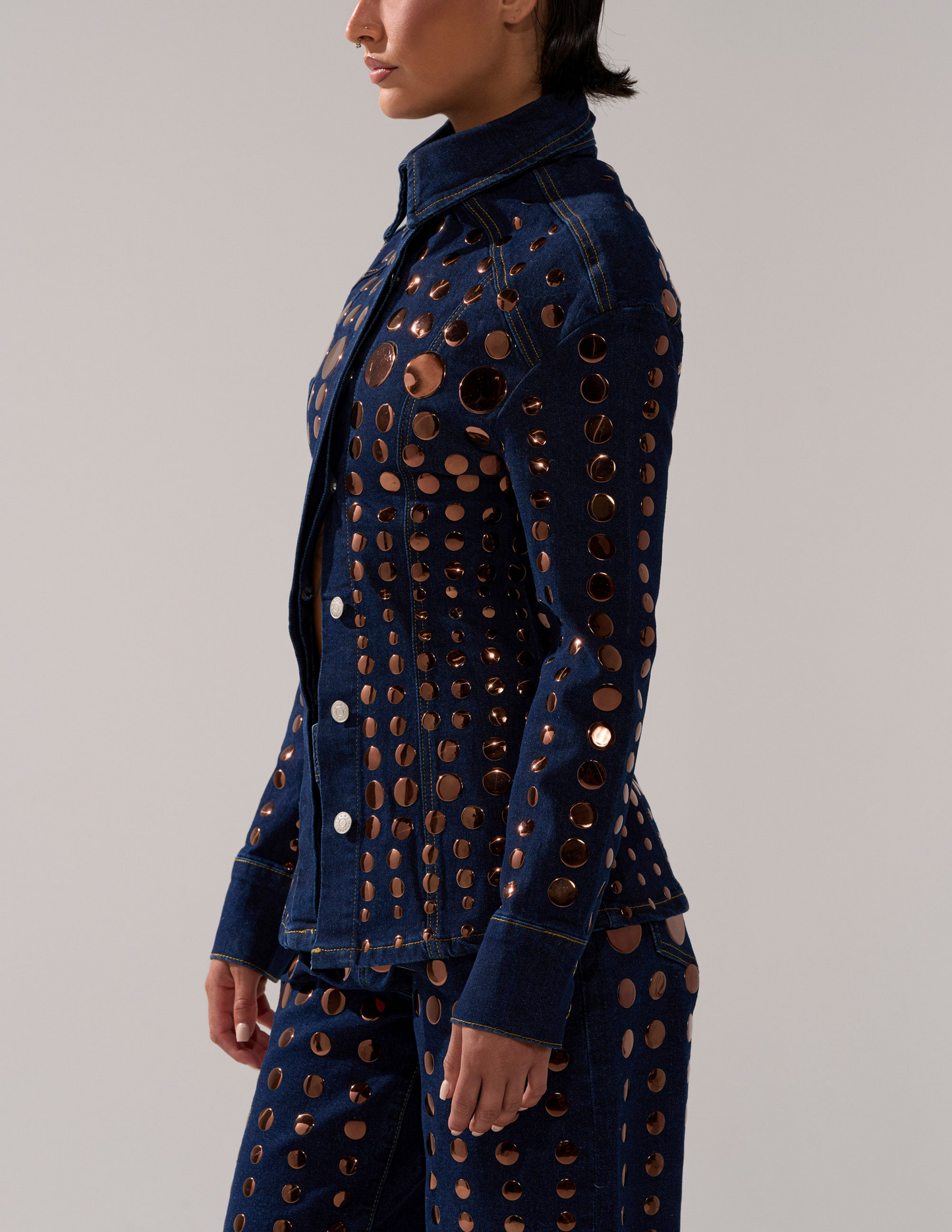 Round Metal Decoration Denim Suit